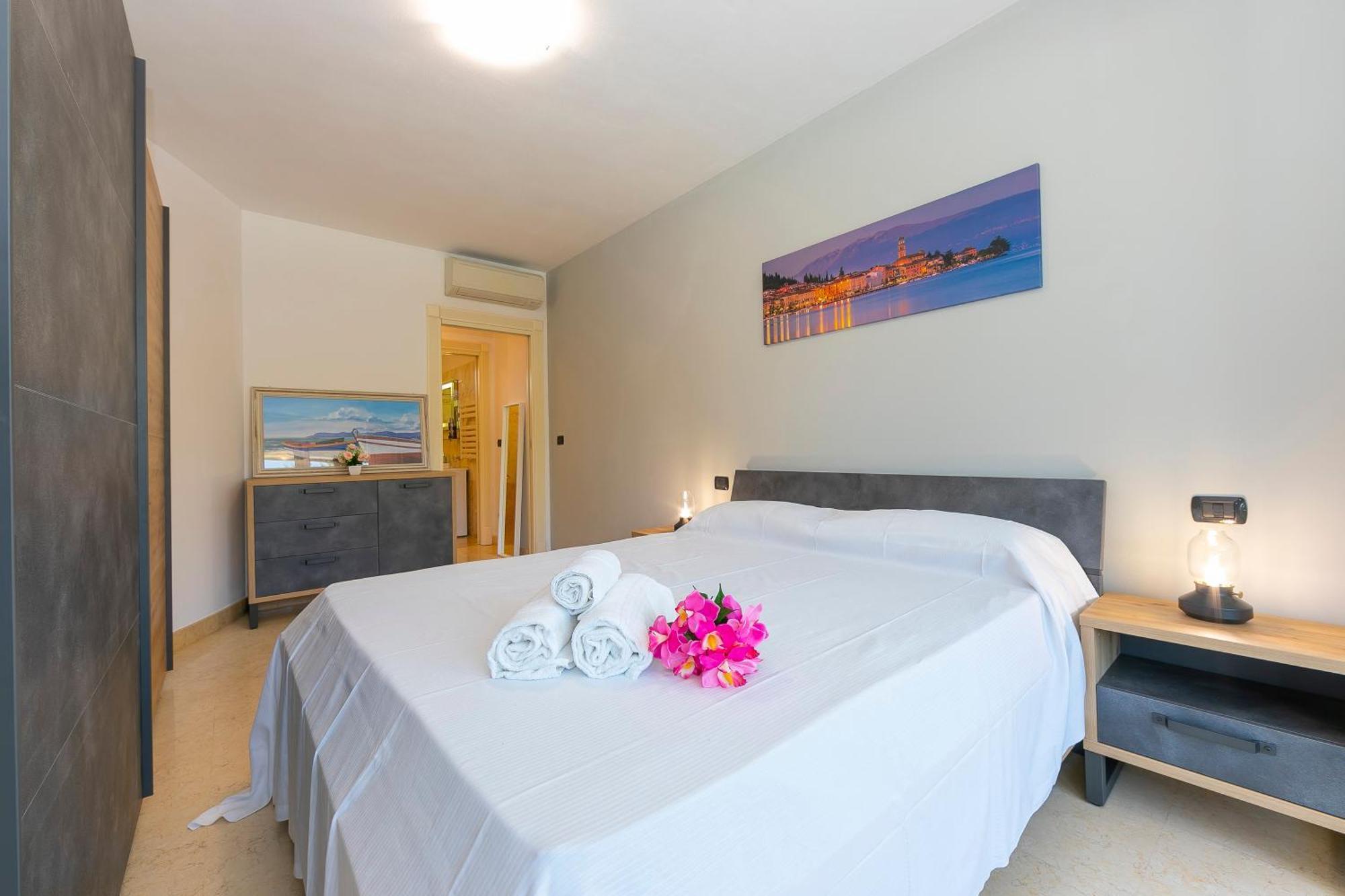 Rivoltella Apt With Pool 600M From Lake - Happy Rentals Desenzano del Garda Extérieur photo