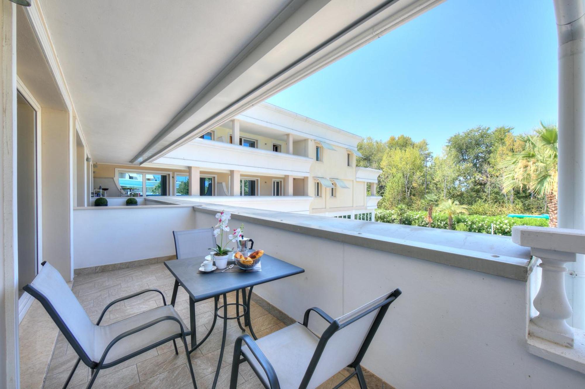 Rivoltella Apt With Pool 600M From Lake - Happy Rentals Desenzano del Garda Extérieur photo